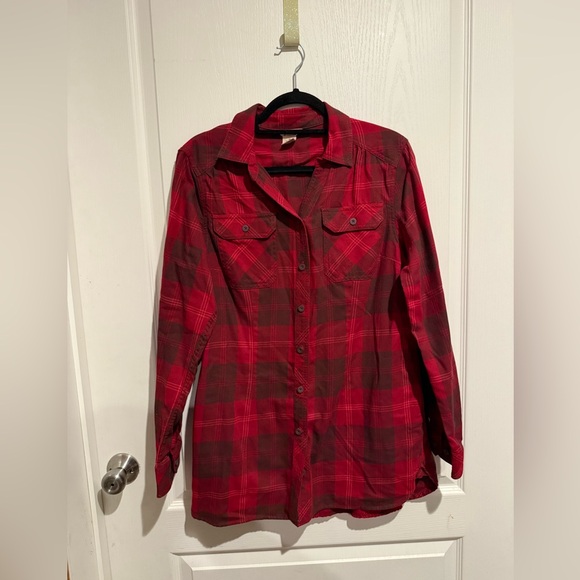 Duluth Trading Co Tops - Duluth Trading Co Red and Black Plaid Shirt